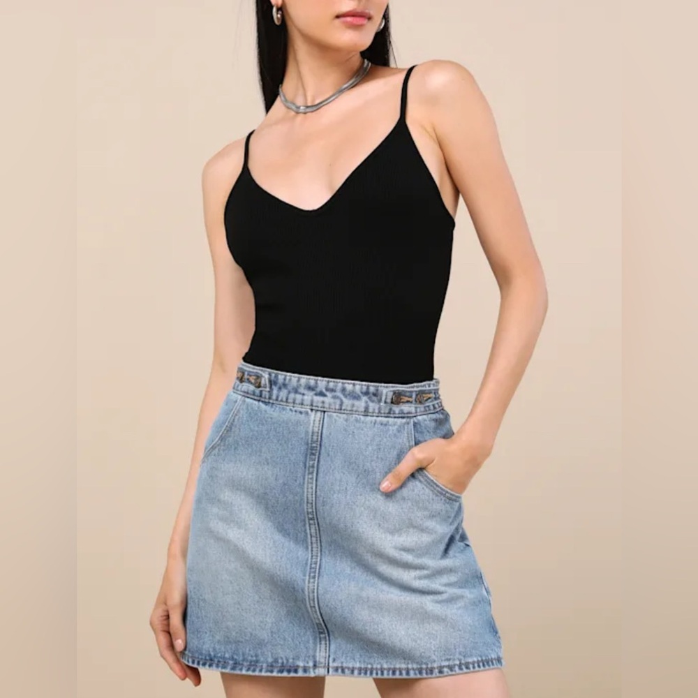 Lulu's Charlie Medium Wash Denim Mini Skirt NWT